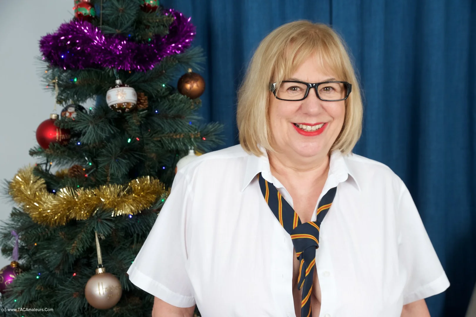 Schoolgirl Speedy's Christmas Strip