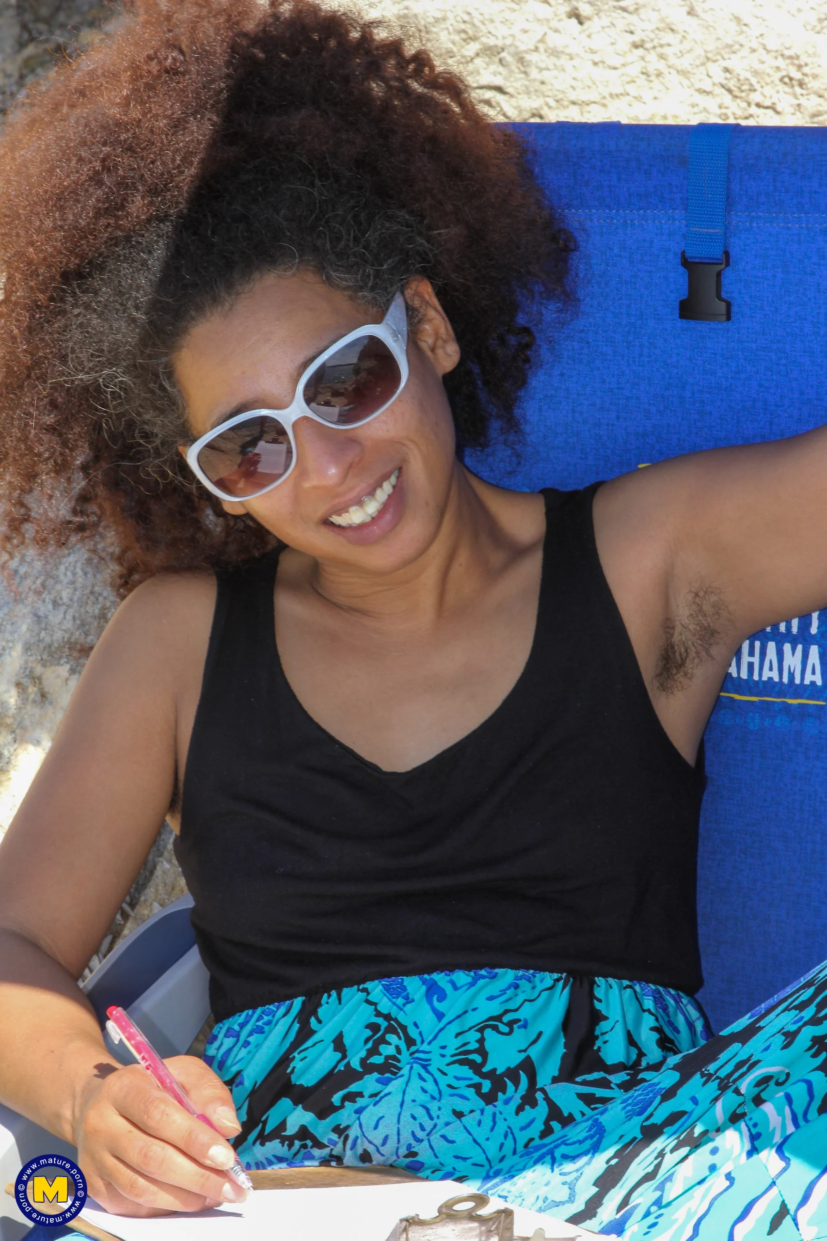 American housewife flashing her hairy pussy