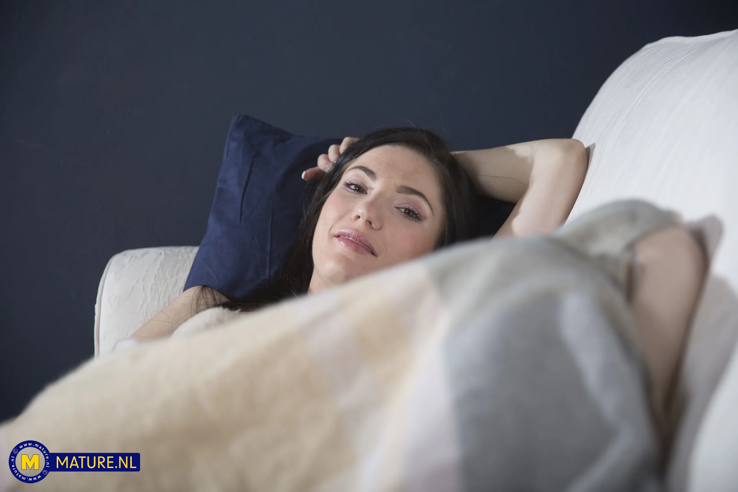 19 year old girl Mia Evans Has sex with an old grandpa