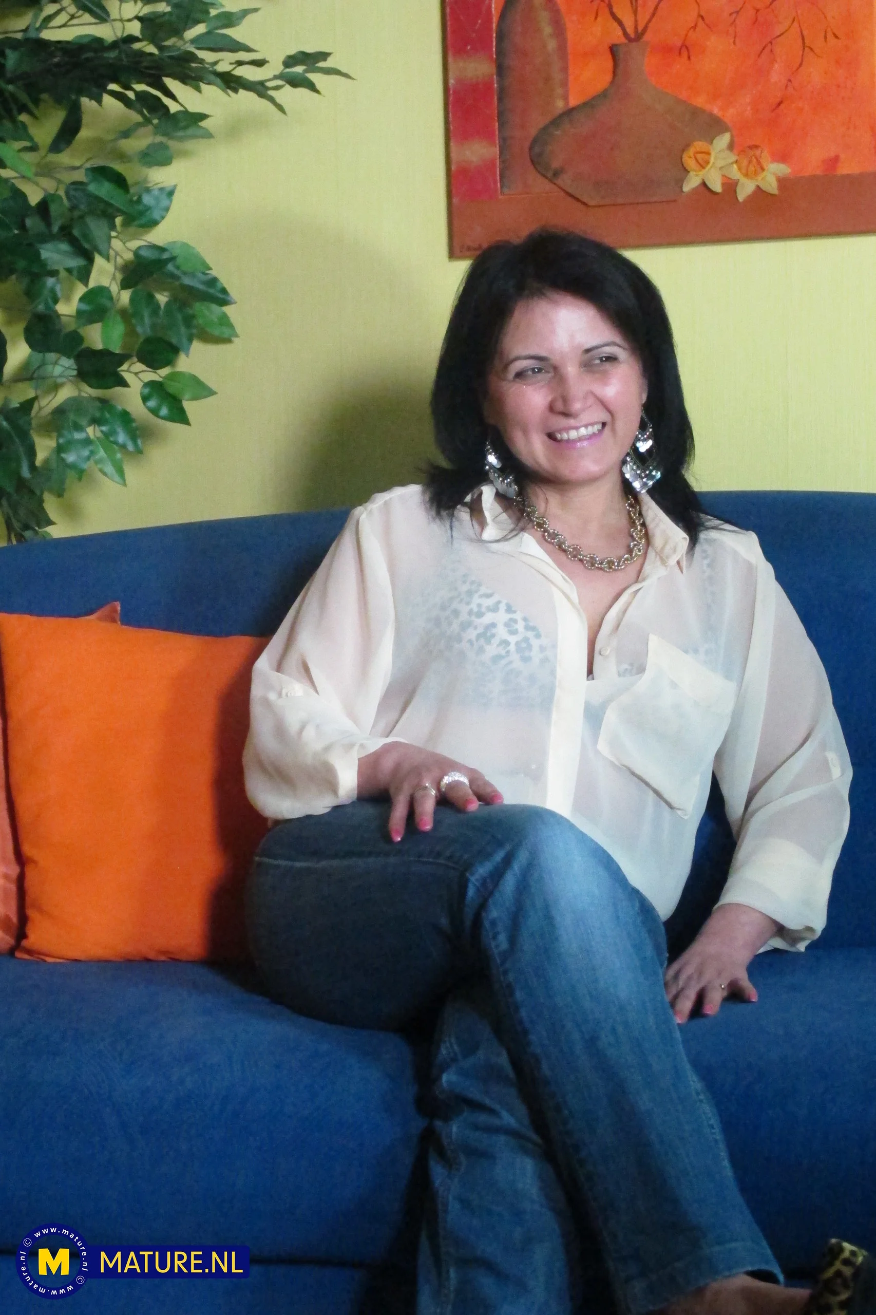 Maria is a 45 year old German MILF that orgasms during our interview with her