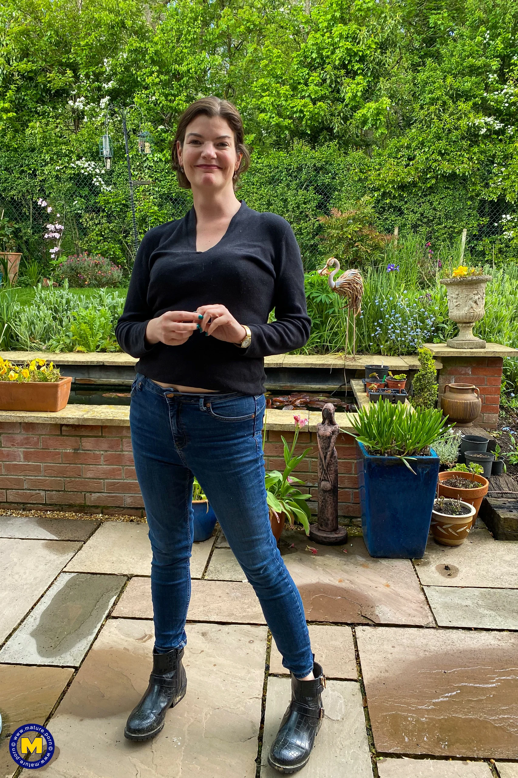 Hairy Mature Amateur Clare is telling her kinky secrets