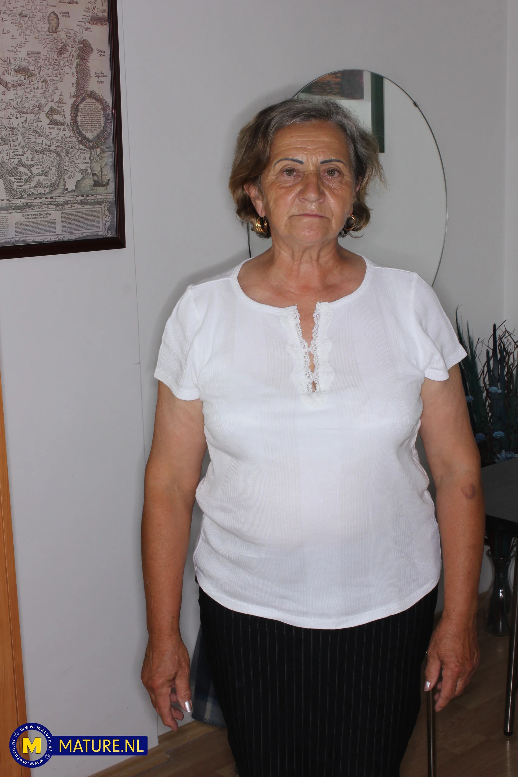 Young guy Roberto fucking his 68 year old hairy granny neighbor Jana W. hard in the livingroom