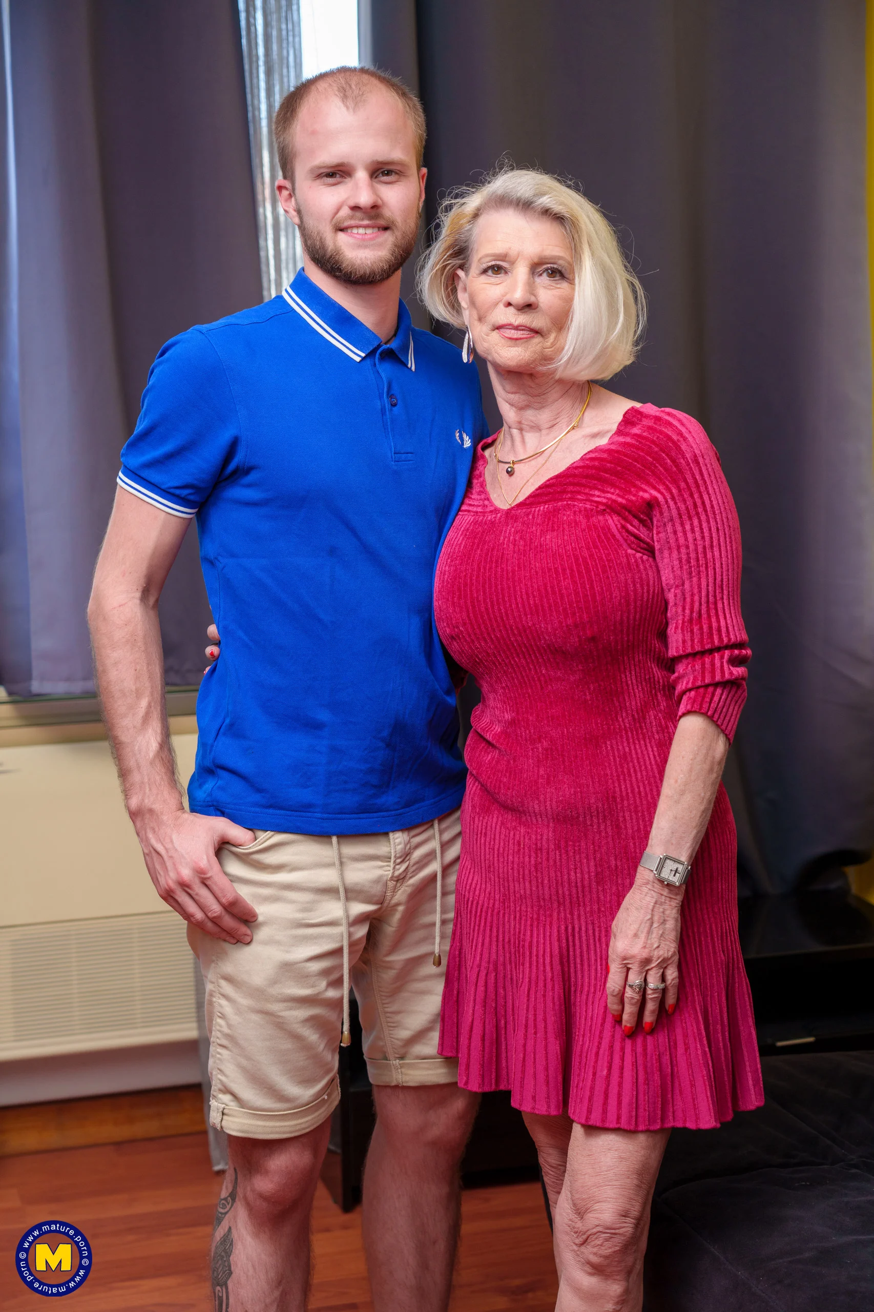 Granny Eva Delage loves fucking her young chiropractor at home