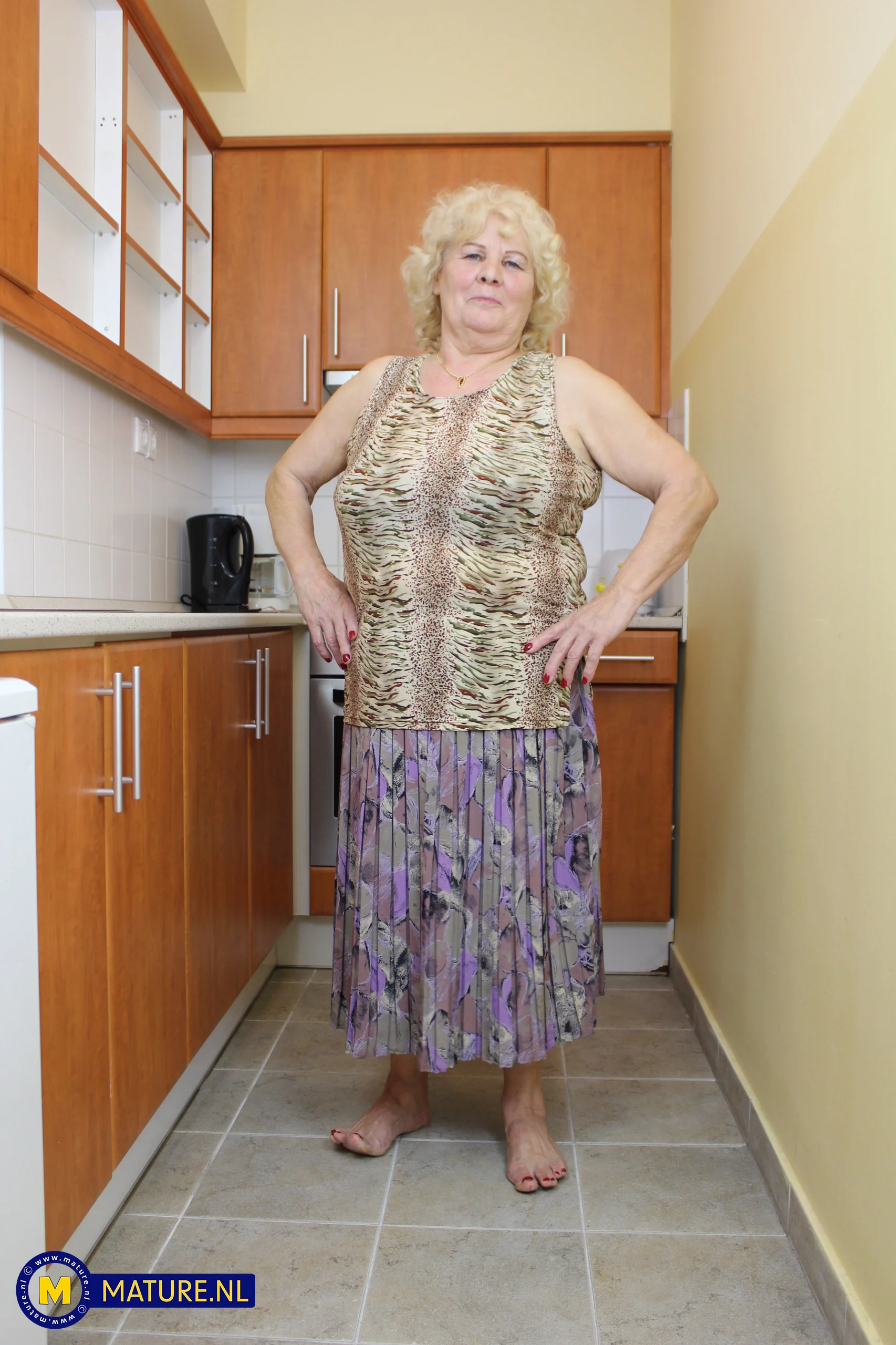 Big and Saggy Breasts! Hot BBW granny gets pounded from the back!