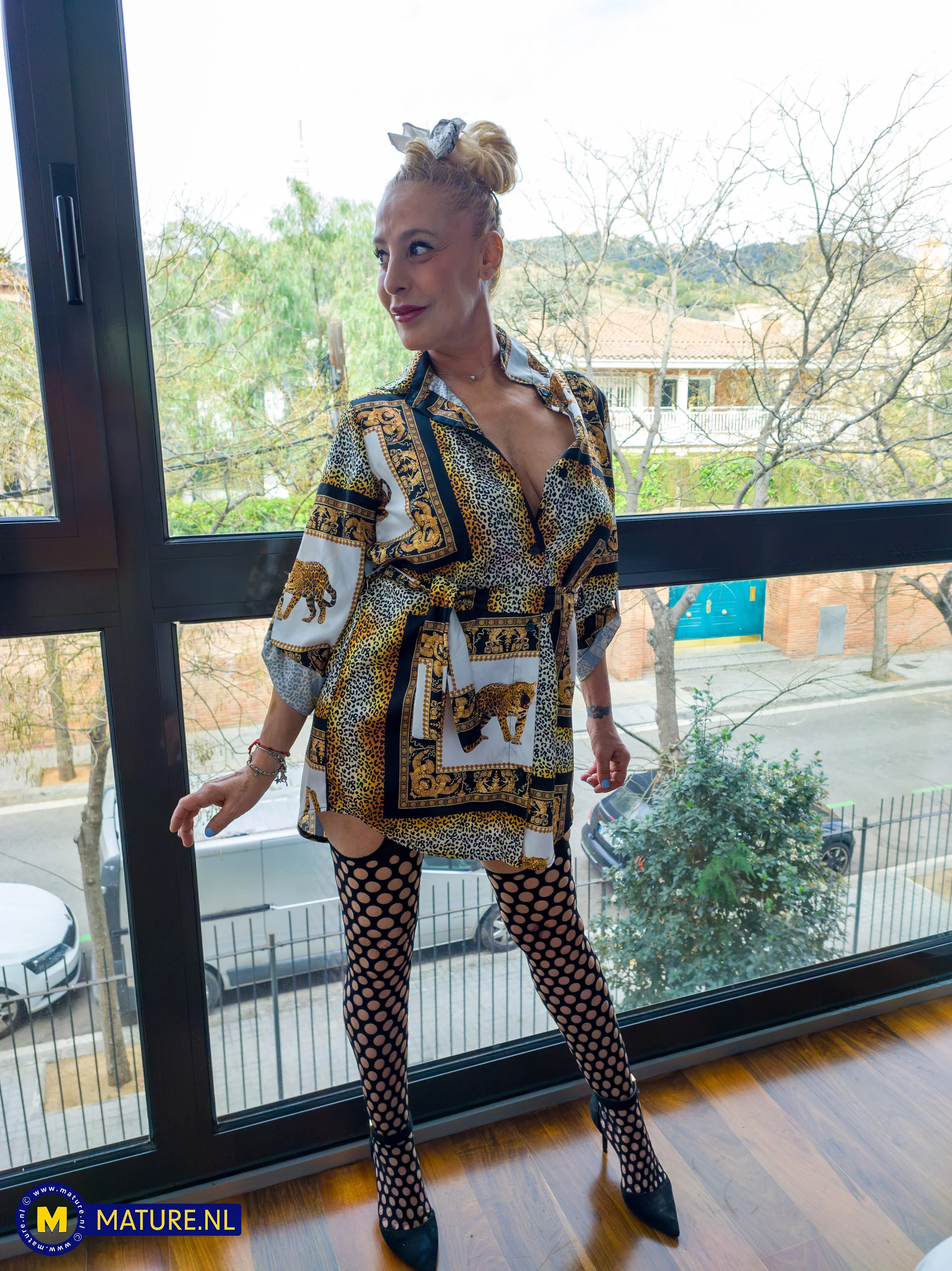 When 54 year old GILF Yelena Vera need roomservice the hotel boy will attend all her naughty needs