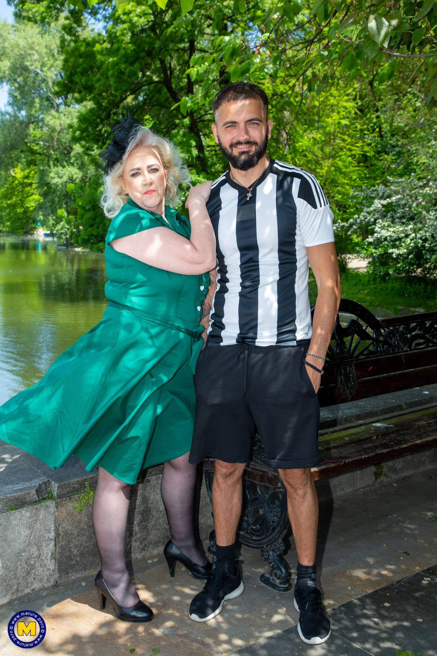 Young man gets picked up by a horny cougar to fuck at home