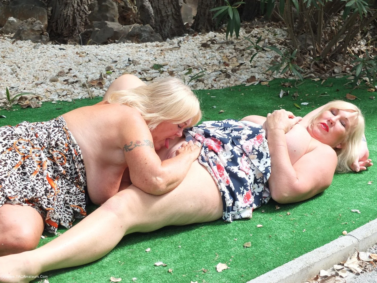 Two Hot Girls On The Grassy Knoll Pt3