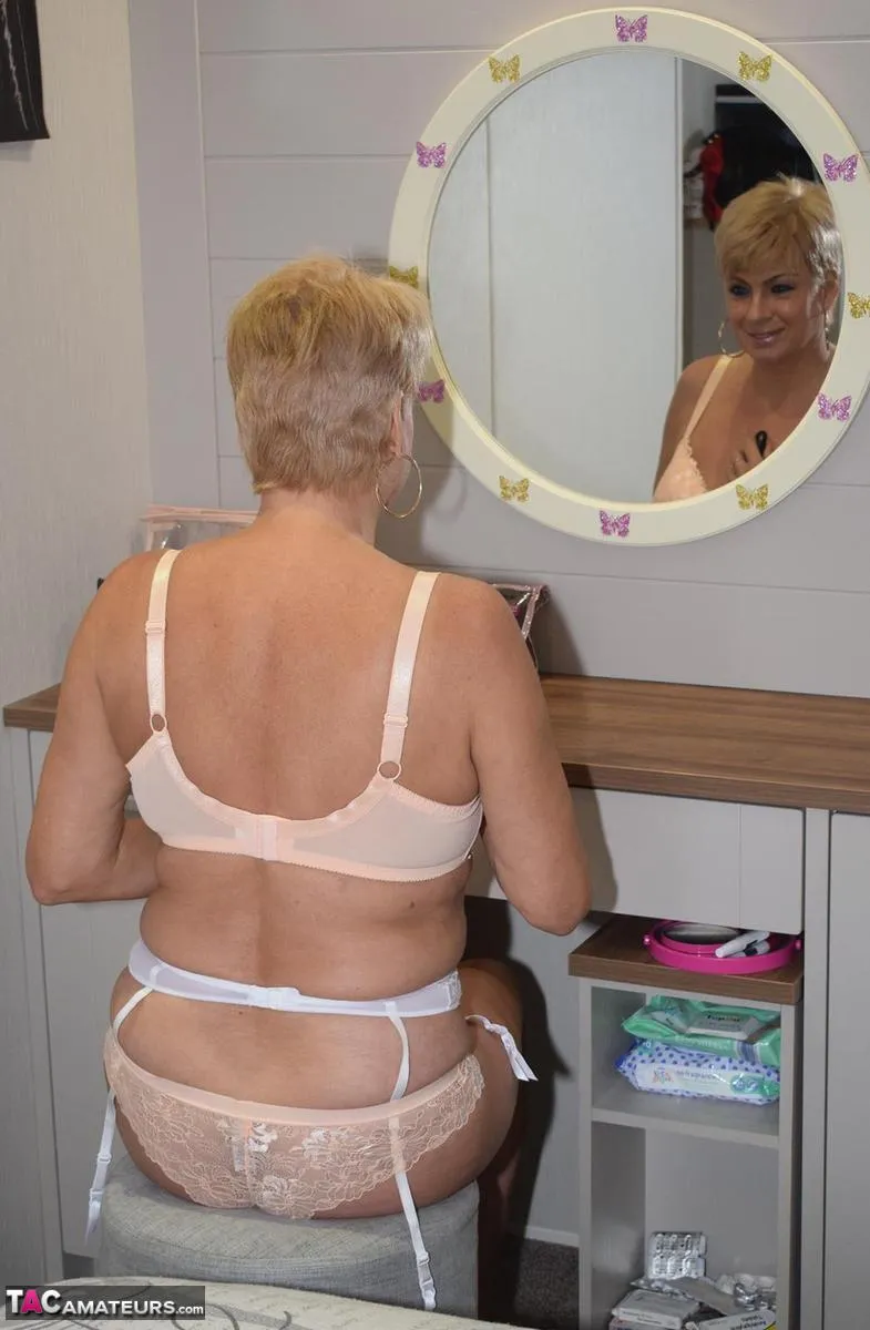 Striptease Nude Pics at ElegantArtBabes